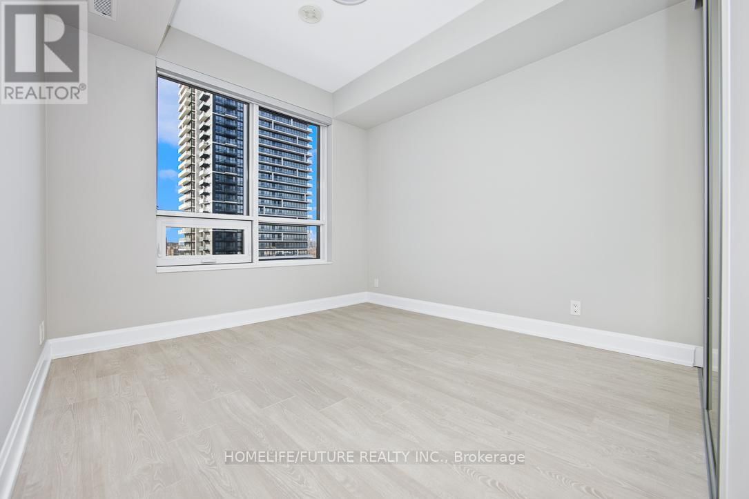725 - 38 WATER WALK DRIVE Image 12