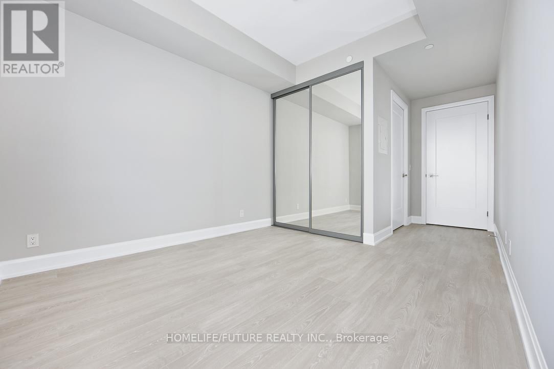 725 - 38 WATER WALK DRIVE Image 13