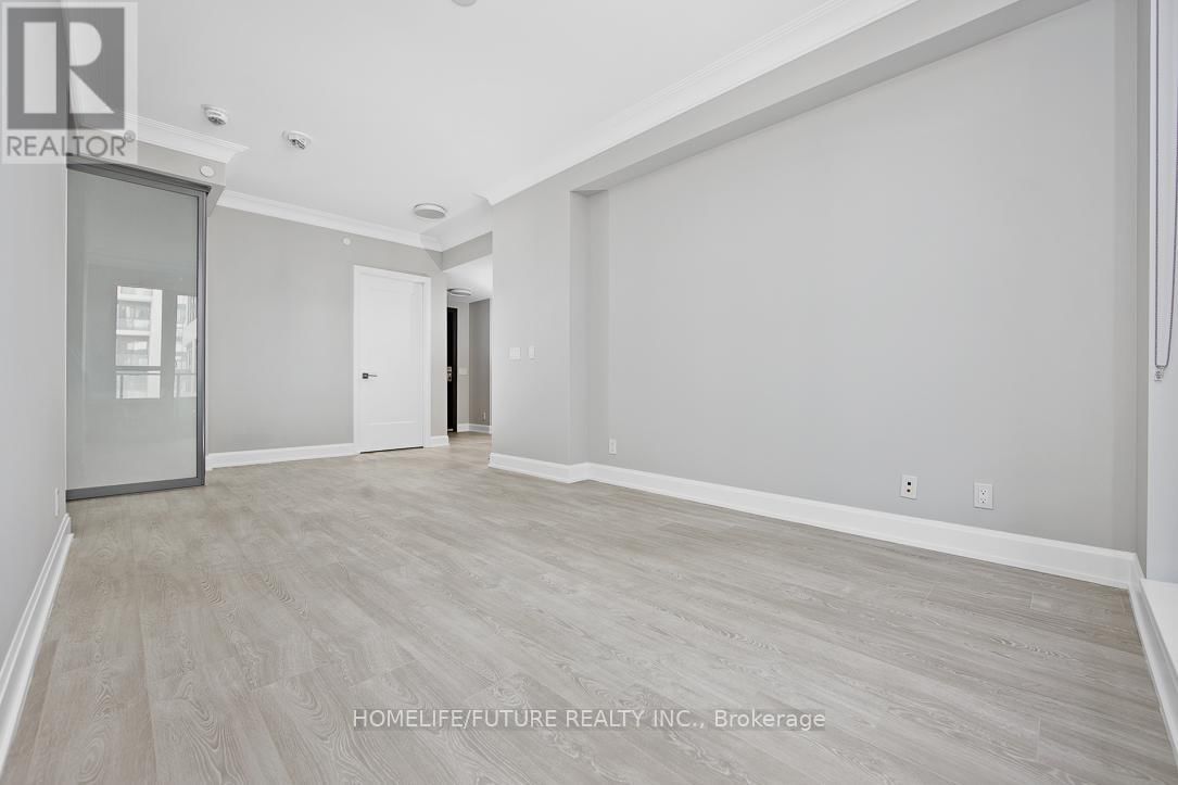725 - 38 WATER WALK DRIVE Image 7