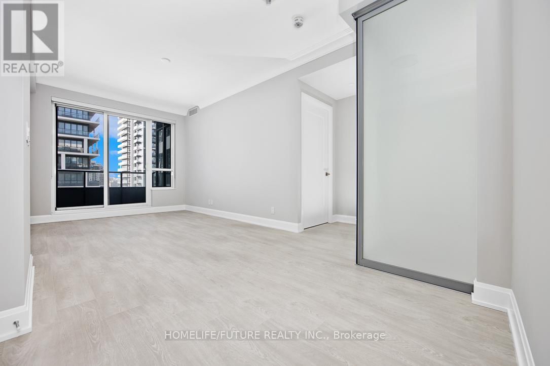 725 - 38 WATER WALK DRIVE Image 8