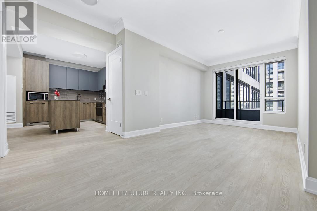 725 - 38 WATER WALK DRIVE Image 9