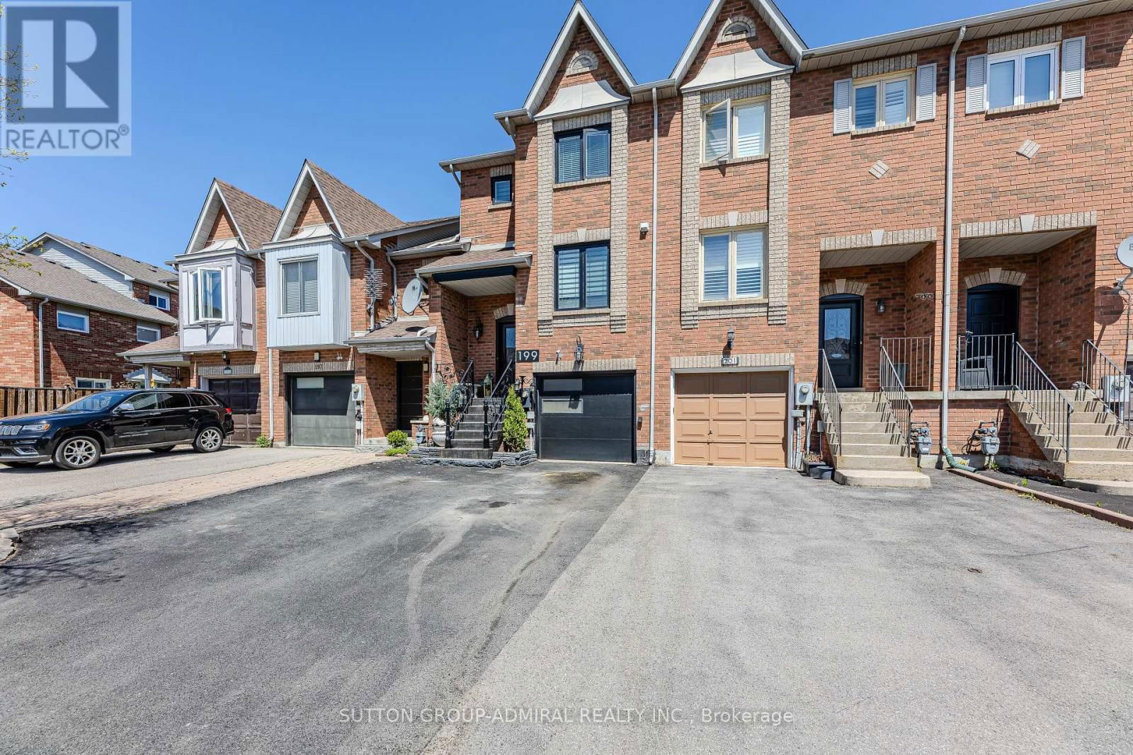 199 KELSO CRESCENT Image 2