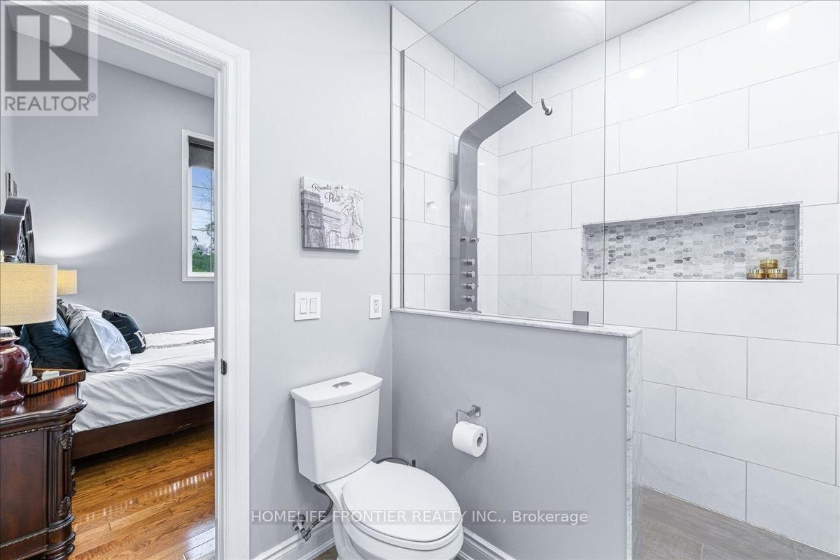1664 MOYER AVENUE Image 20