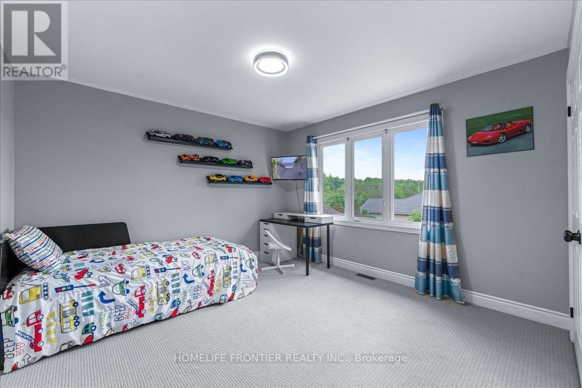 1664 MOYER AVENUE Image 25