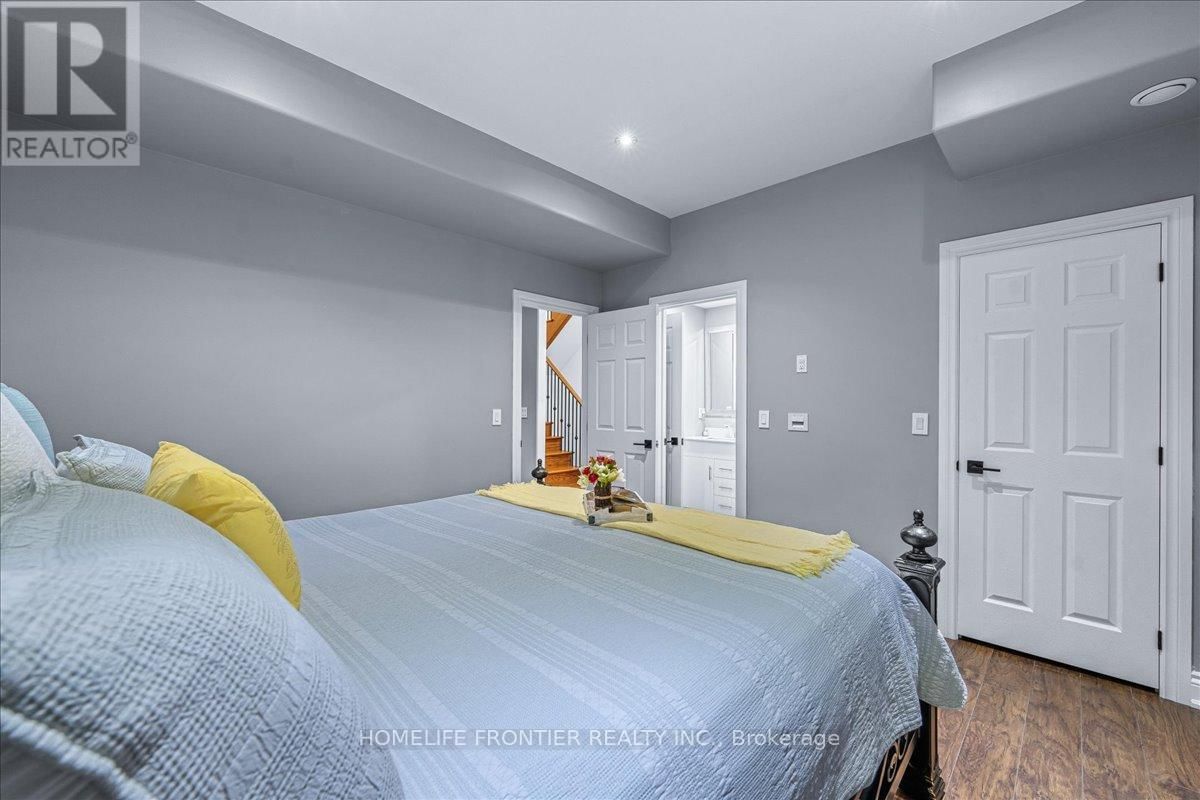 1664 MOYER AVENUE Image 30