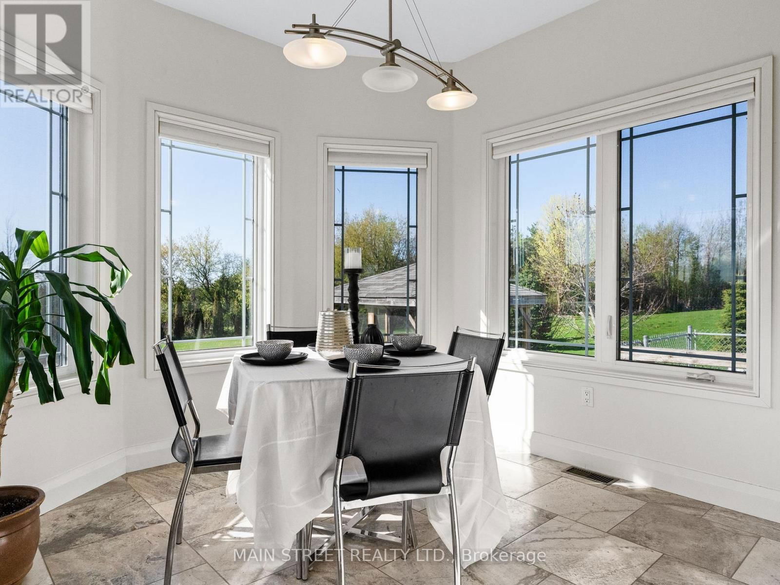 27 BAGSHAW CRESCENT Image 15