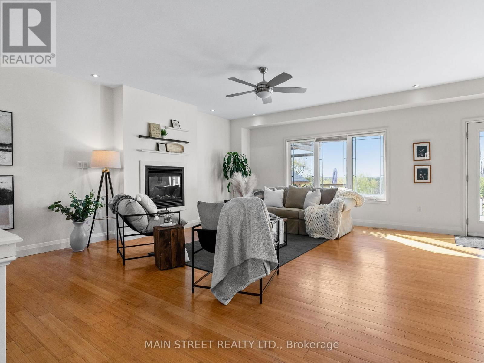 27 BAGSHAW CRESCENT Image 5