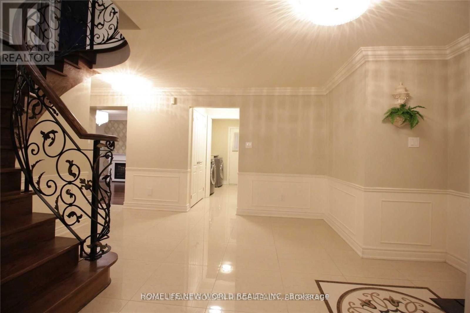 125 AITKEN CIRCLE Image 21