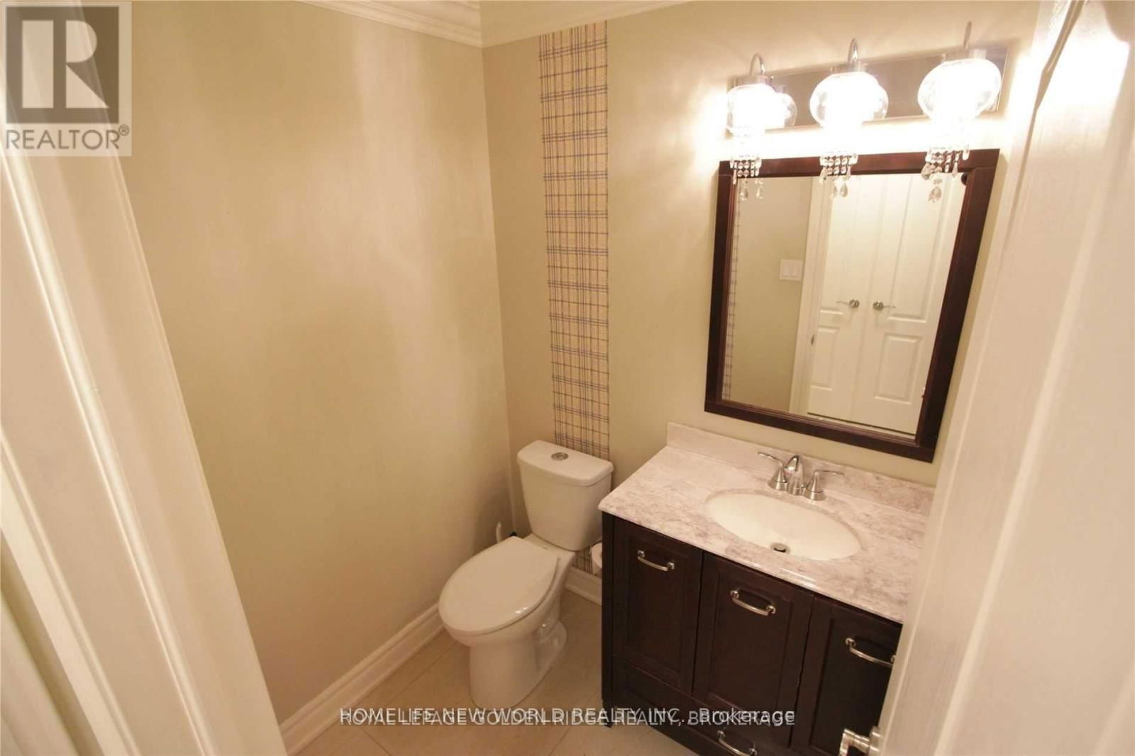 125 AITKEN CIRCLE Image 24