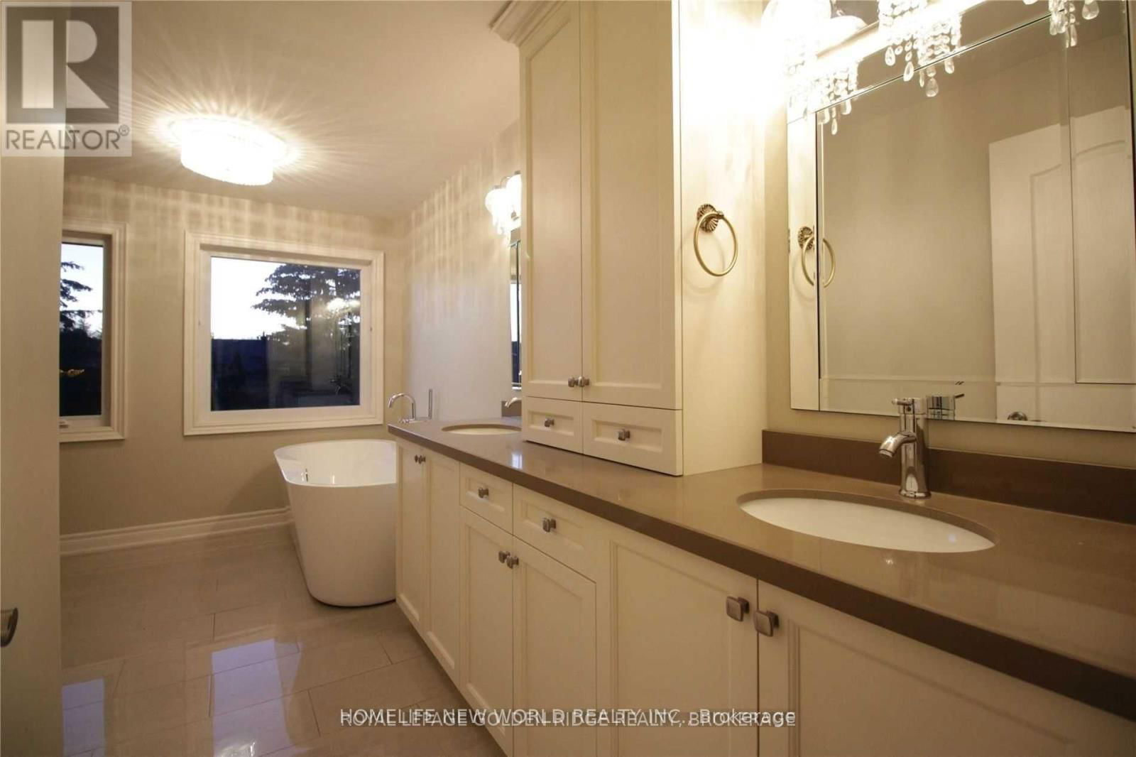 125 AITKEN CIRCLE Image 28