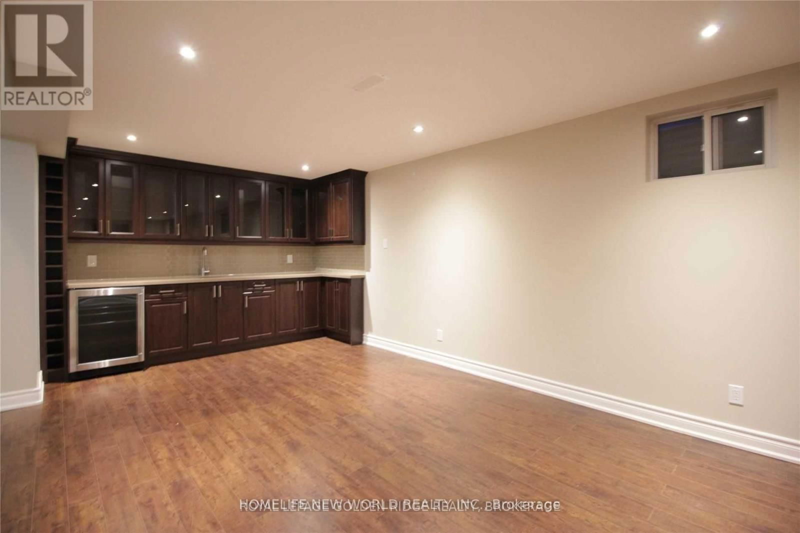 125 AITKEN CIRCLE Image 39