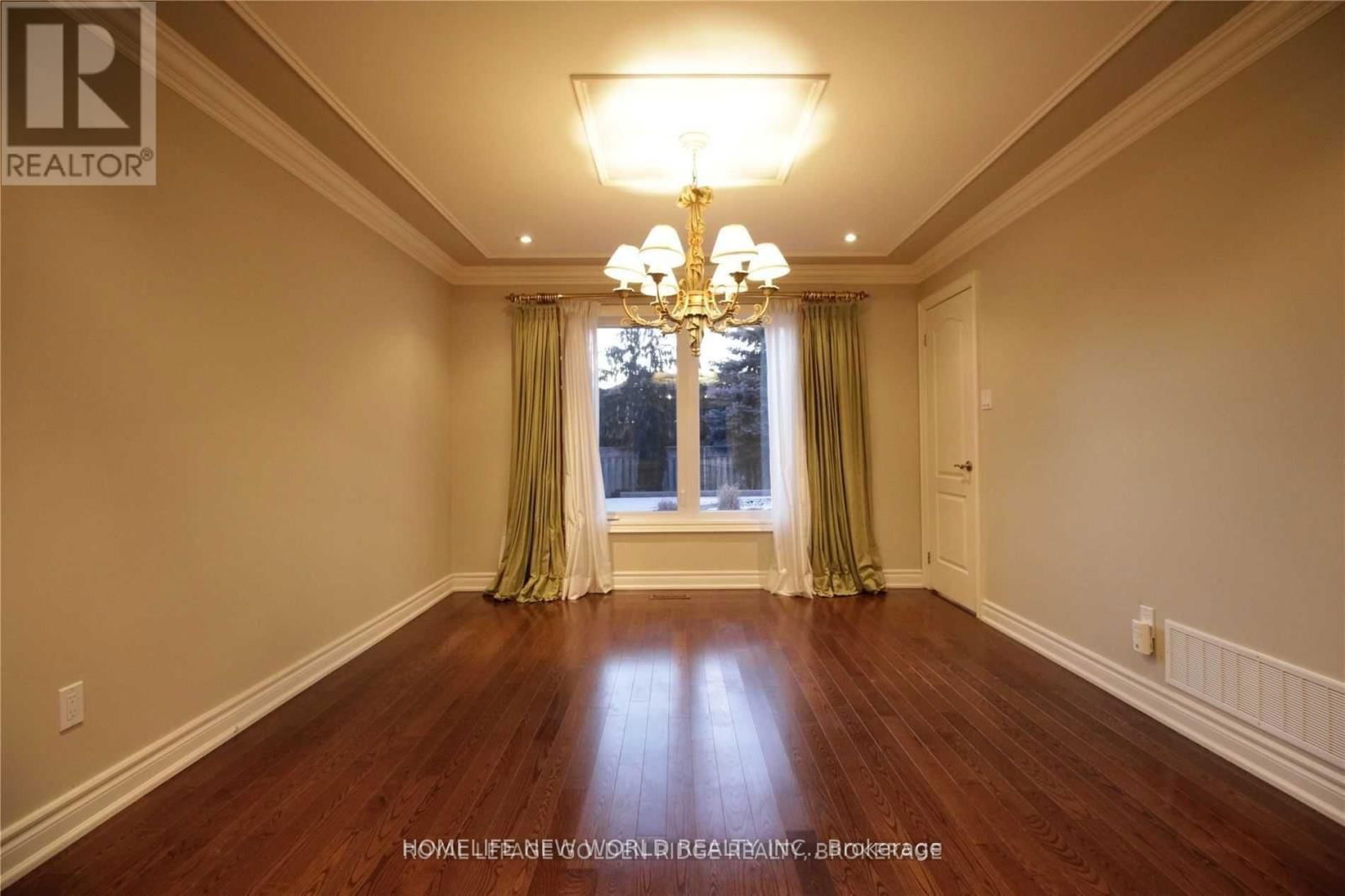 125 AITKEN CIRCLE Image 6