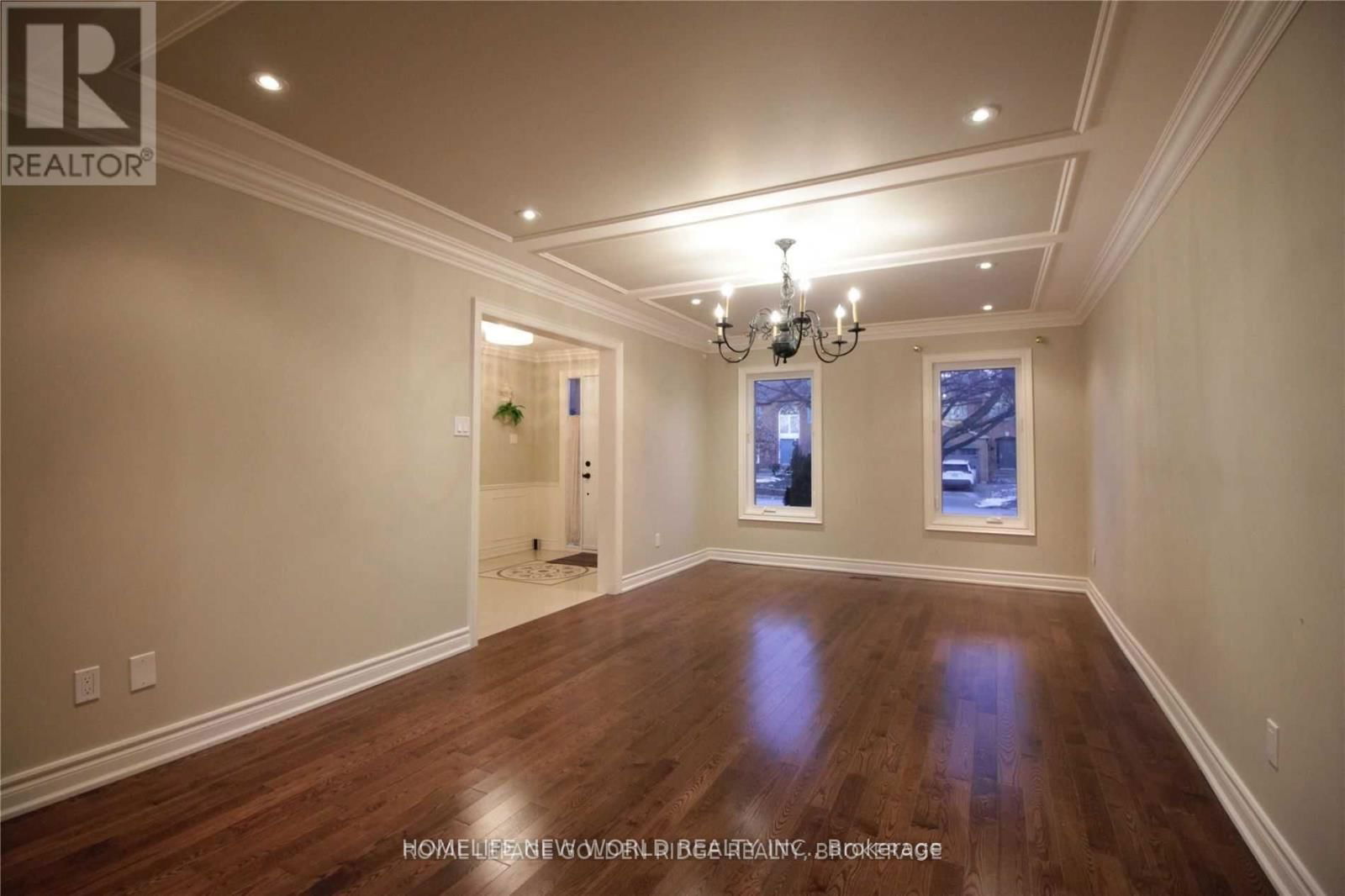 125 AITKEN CIRCLE Image 8