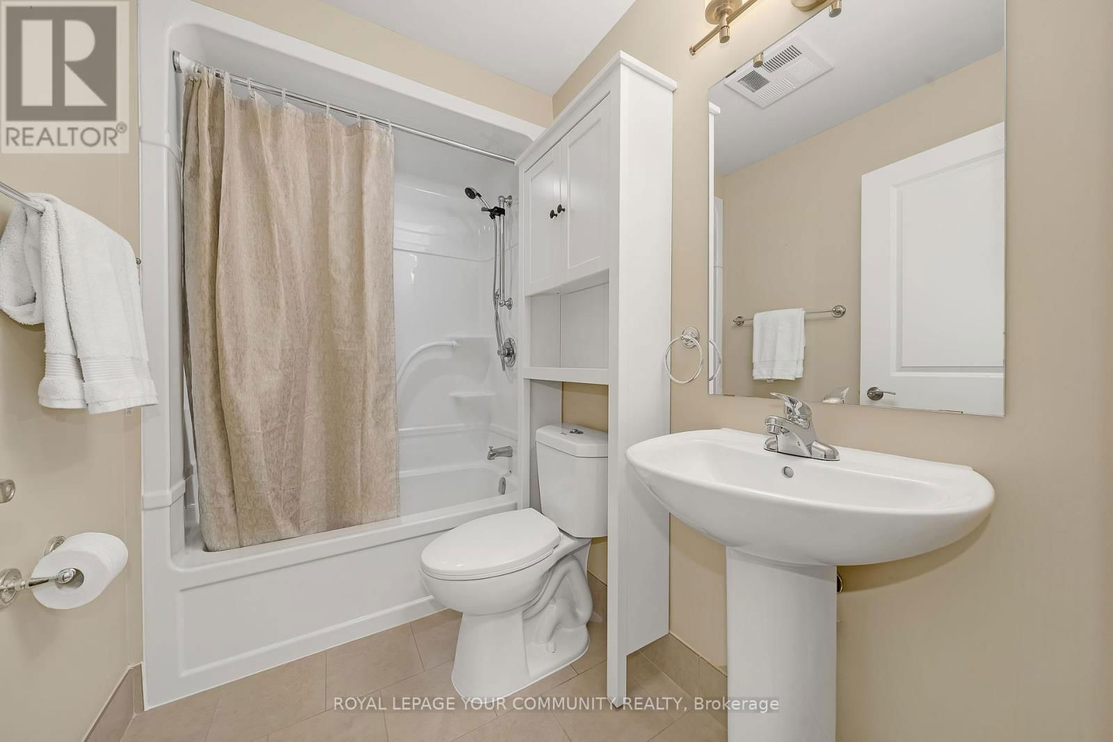 301 - 400 WILLIAM GRAHAM DRIVE Image 11
