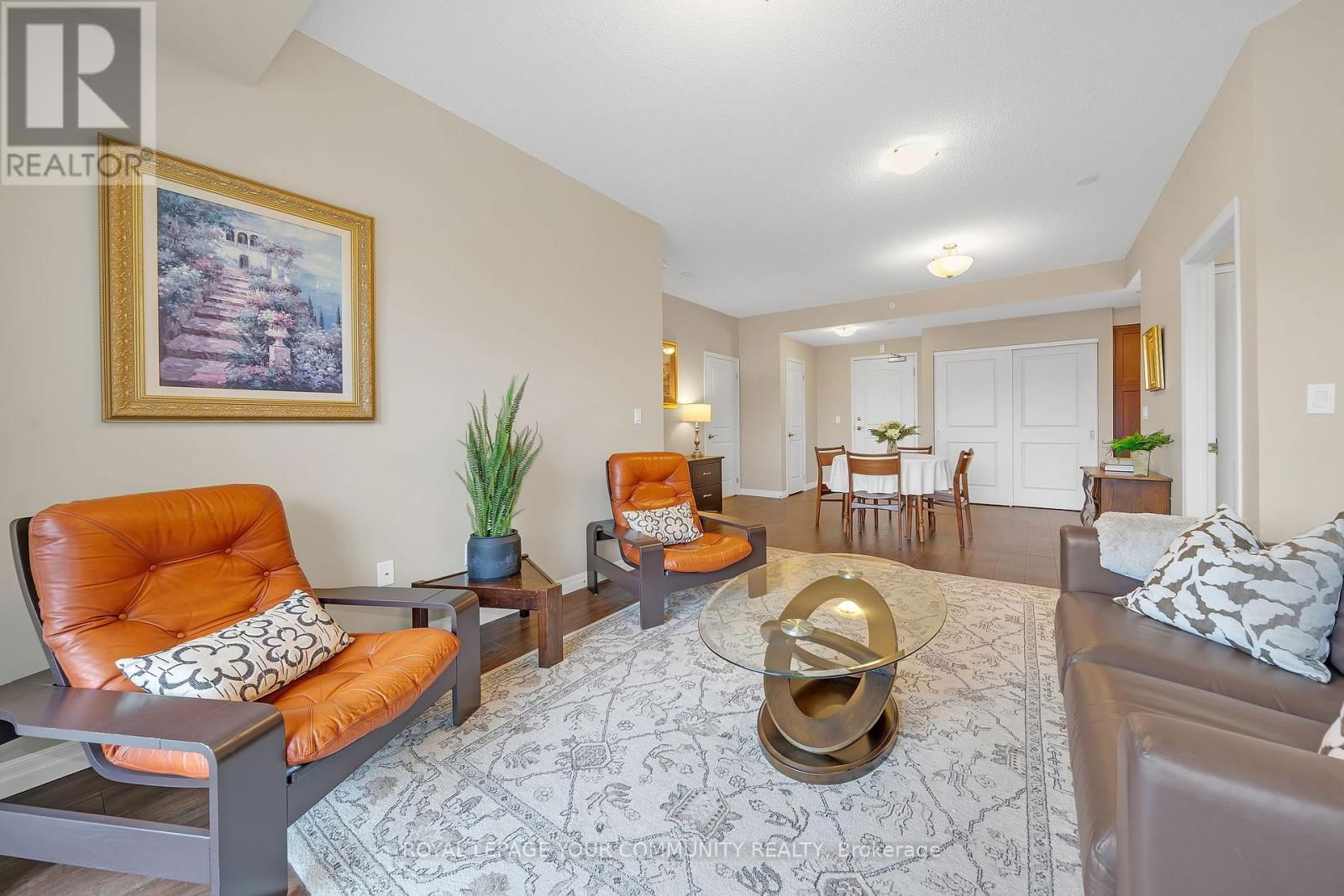 301 - 400 WILLIAM GRAHAM DRIVE Image 8