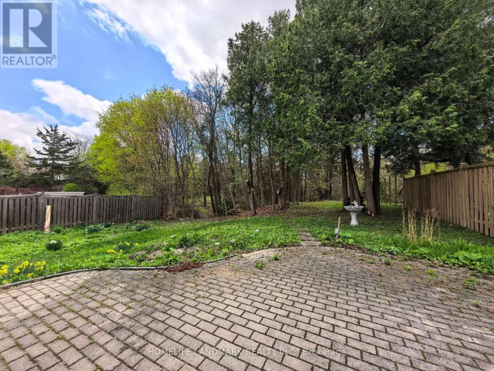 DRAKEFIELD ROAD Image 14