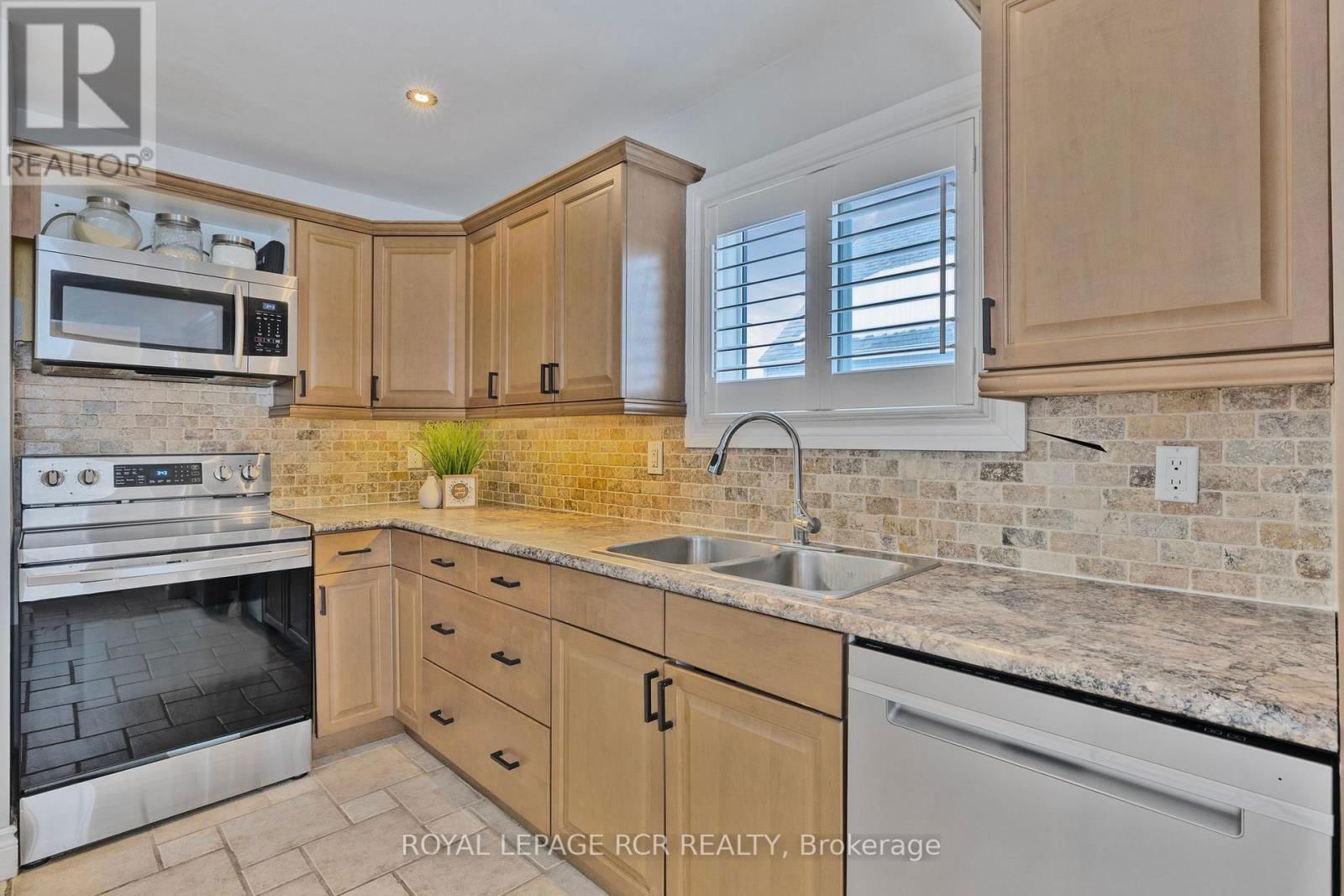 273 ROGERS ROAD Image 14