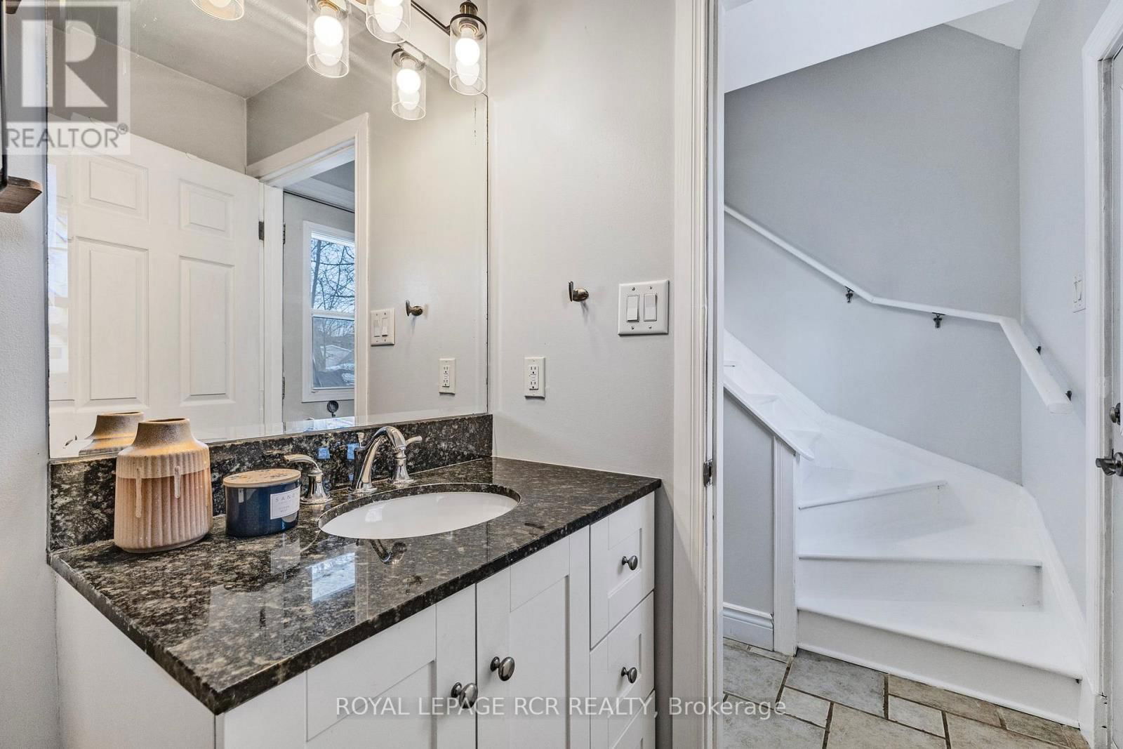 273 ROGERS ROAD Image 17
