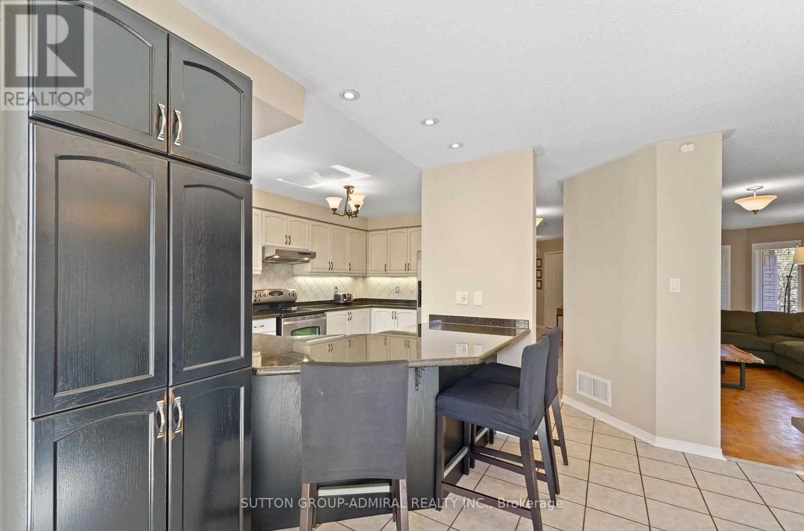 31 PANORAMA CRESCENT Image 14