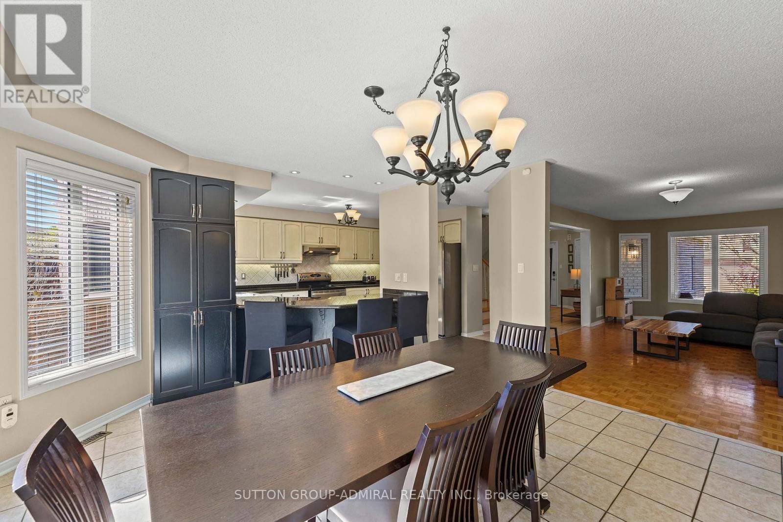 31 PANORAMA CRESCENT Image 17