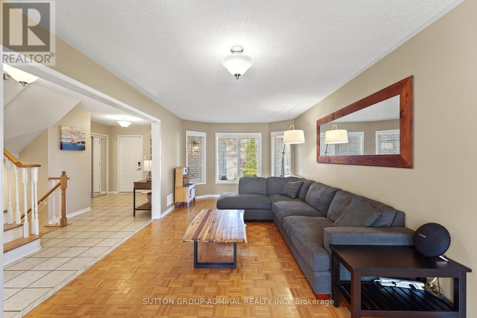 31 PANORAMA CRESCENT Image 19