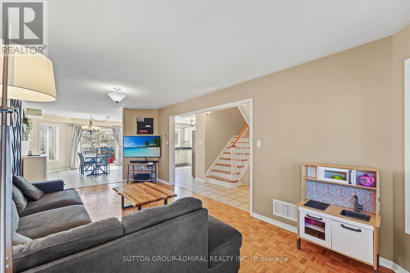 31 PANORAMA CRESCENT Image 21