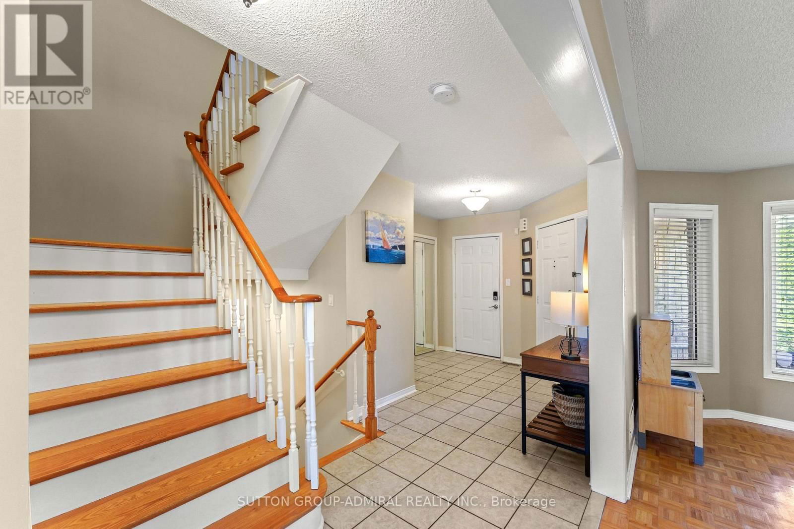 31 PANORAMA CRESCENT Image 22