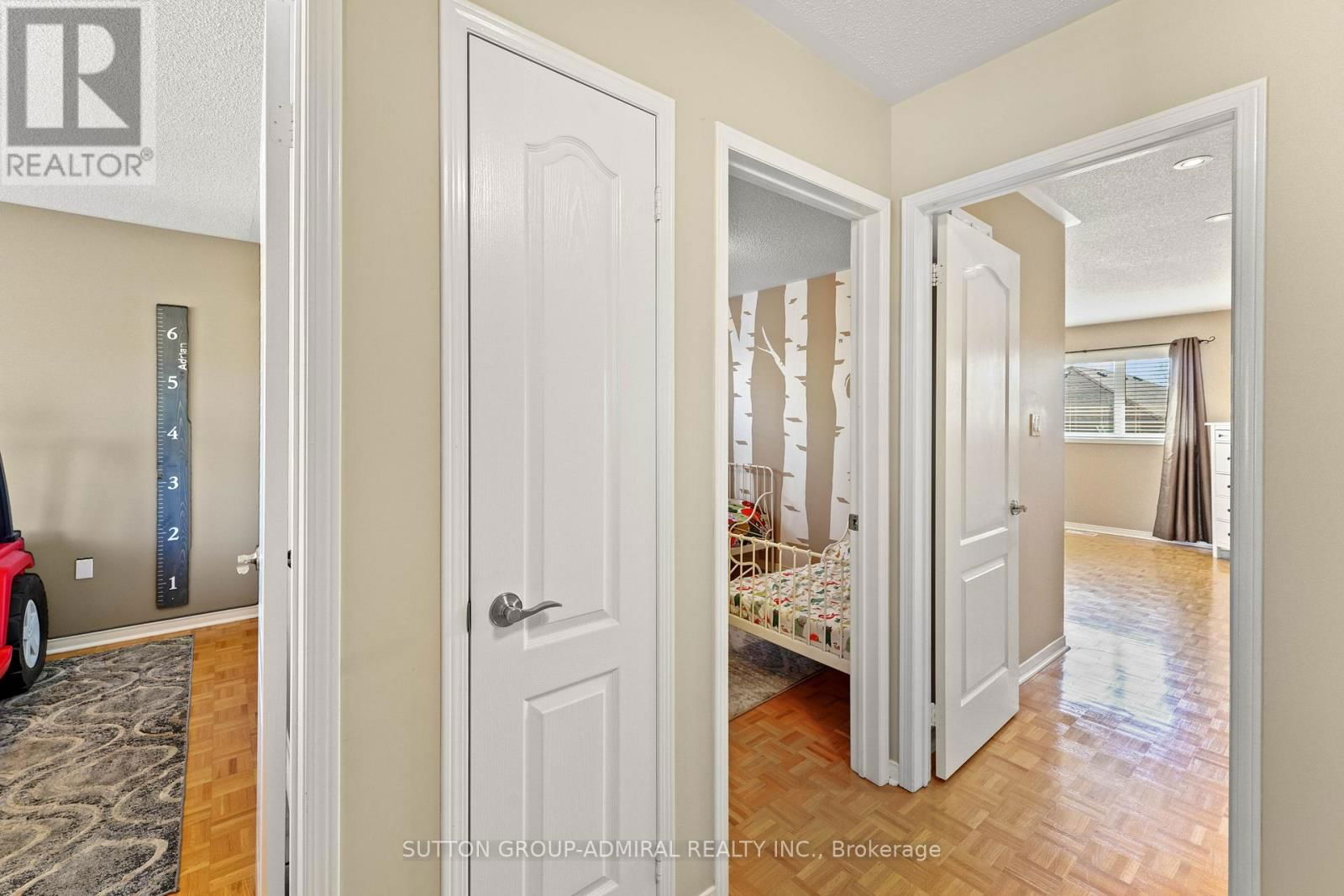 31 PANORAMA CRESCENT Image 24