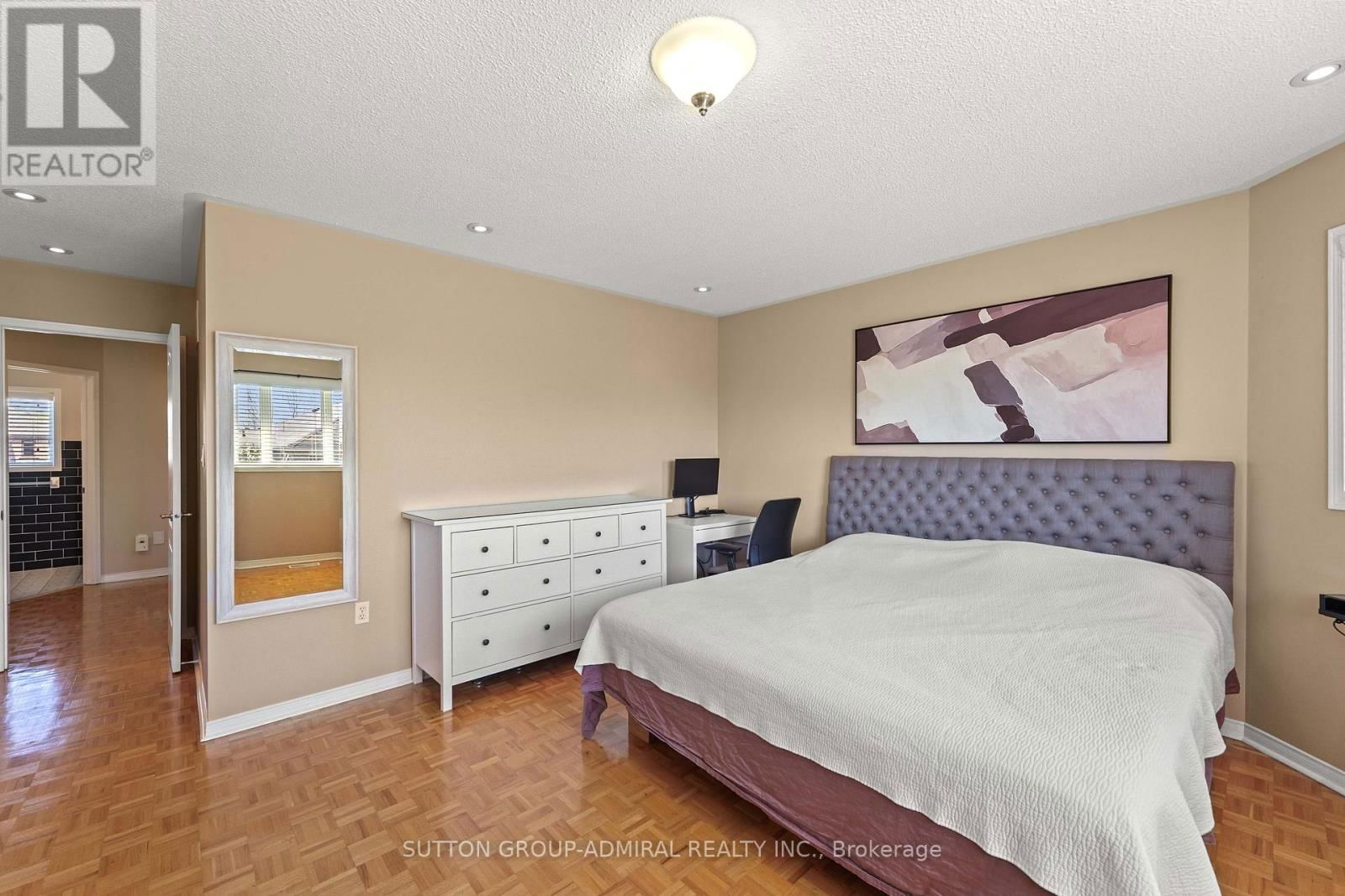 31 PANORAMA CRESCENT Image 26