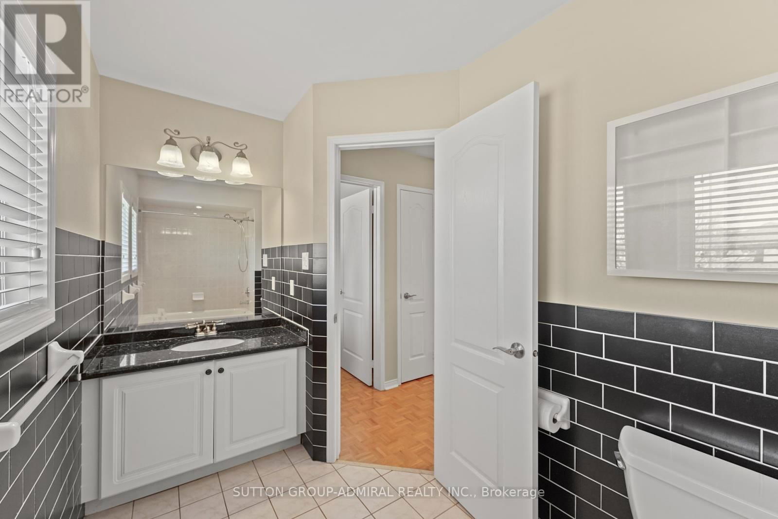 31 PANORAMA CRESCENT Image 30