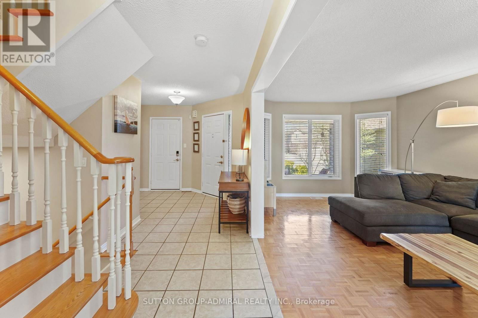 31 PANORAMA CRESCENT Image 9