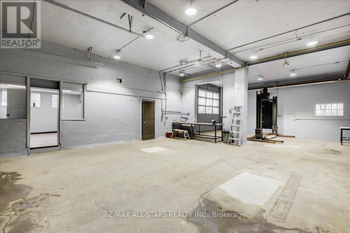 11874 WOODBINE AVENUE Image 6
