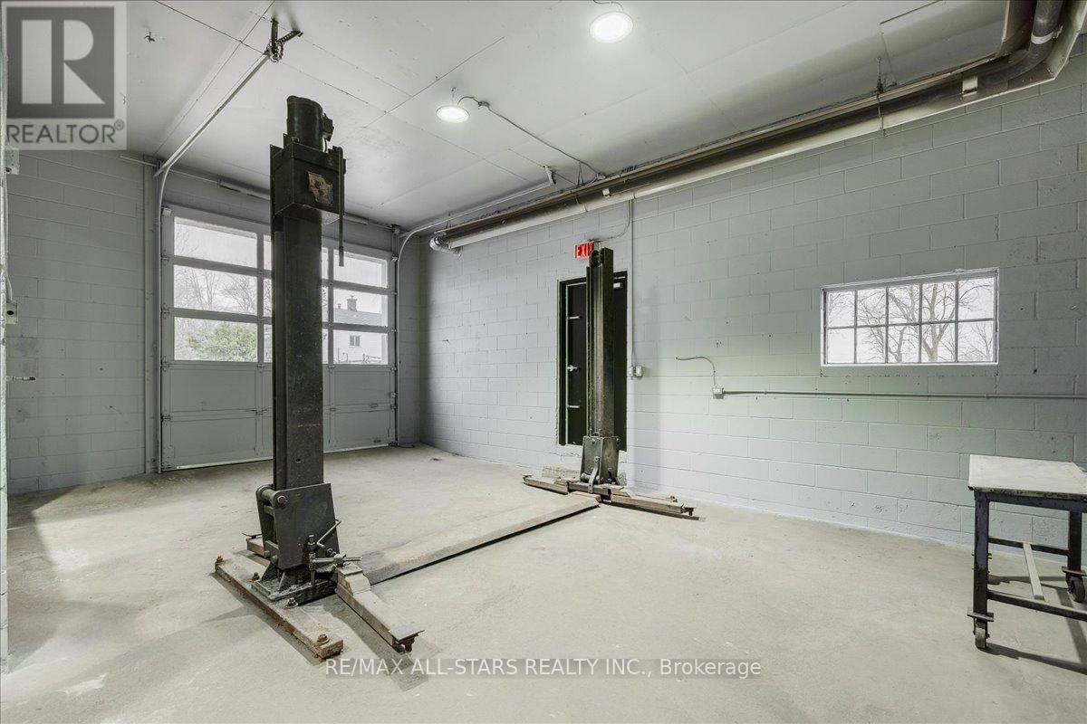 11874 WOODBINE AVENUE Image 7
