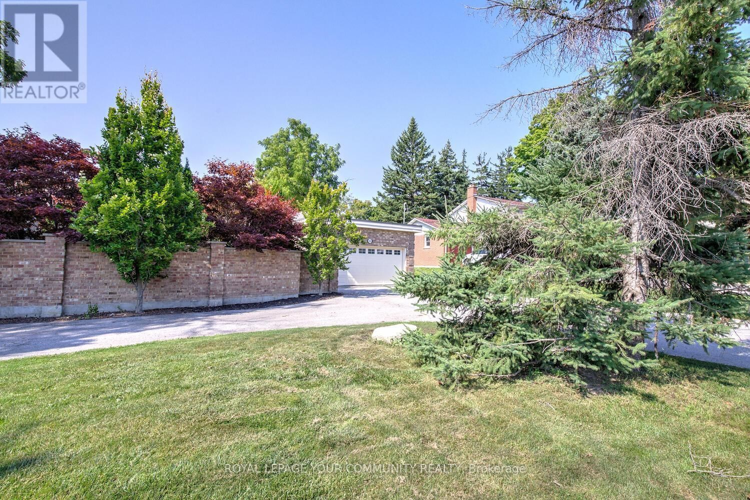 9838 KEELE STREET Image 12