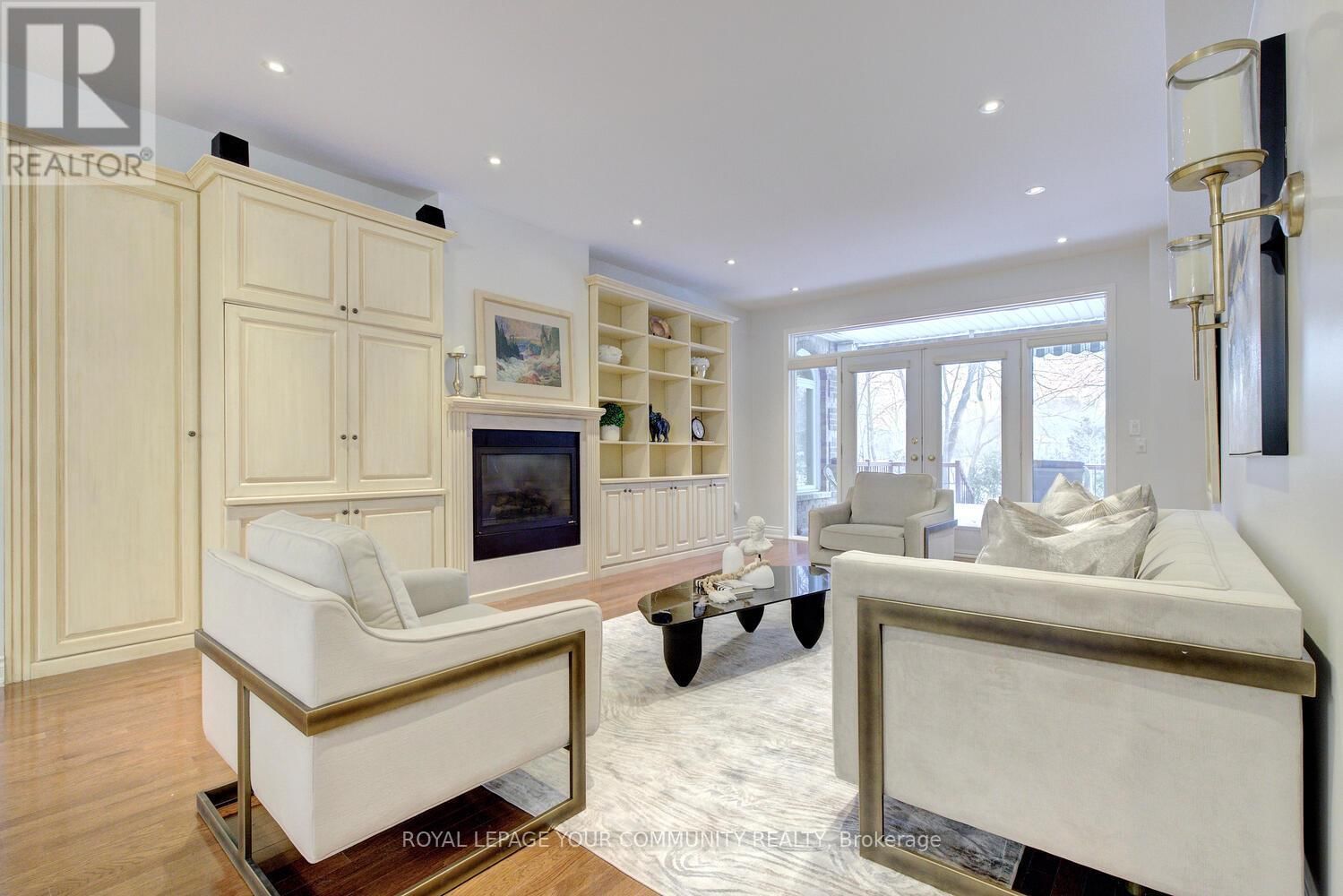 9838 KEELE STREET Image 15