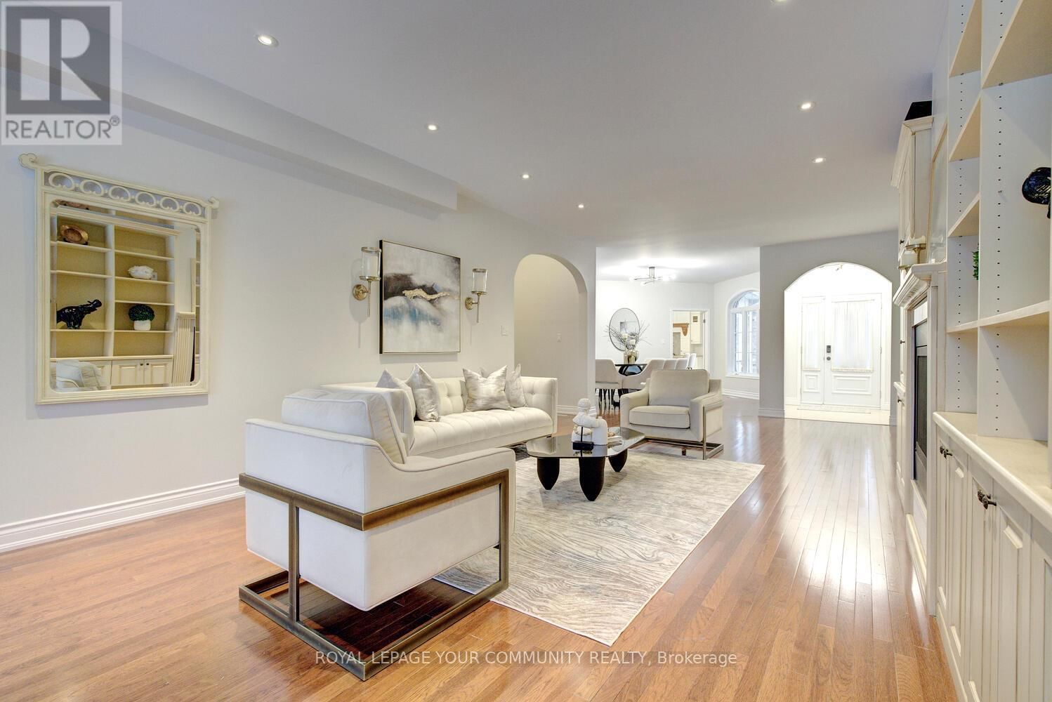 9838 KEELE STREET Image 16