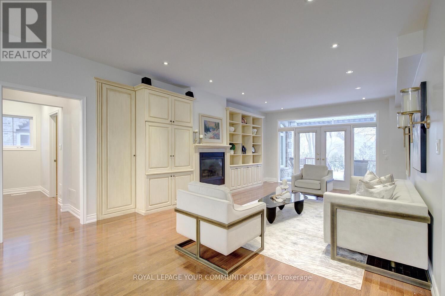 9838 KEELE STREET Image 18