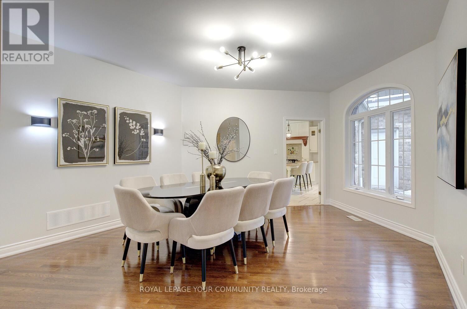 9838 KEELE STREET Image 19