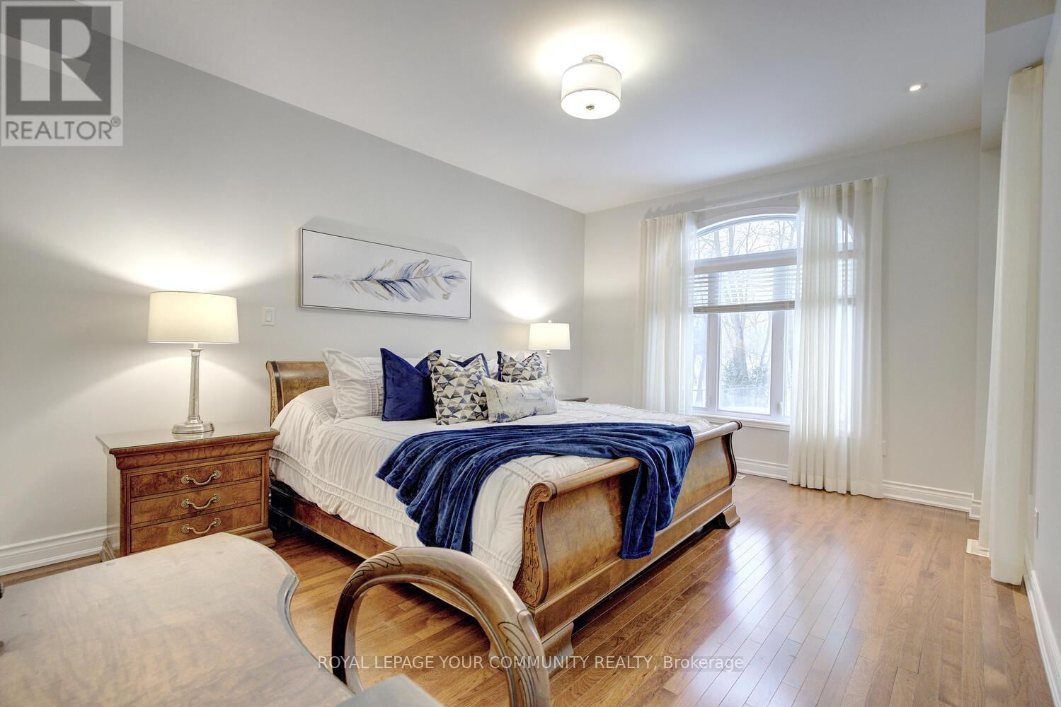 9838 KEELE STREET Image 33
