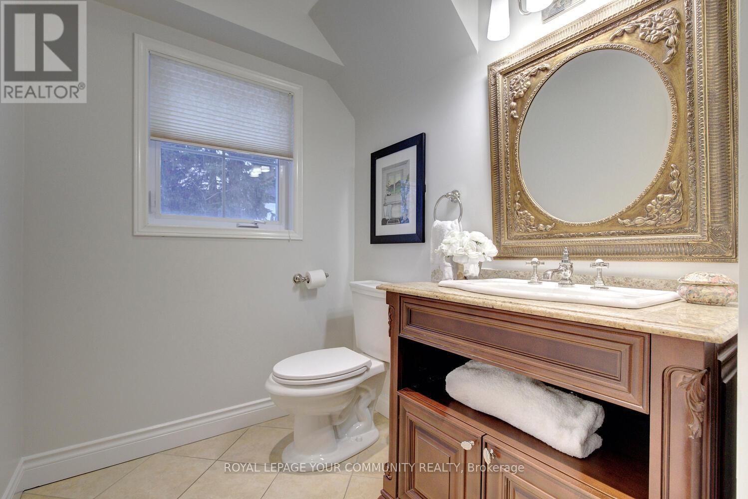 9838 KEELE STREET Image 35