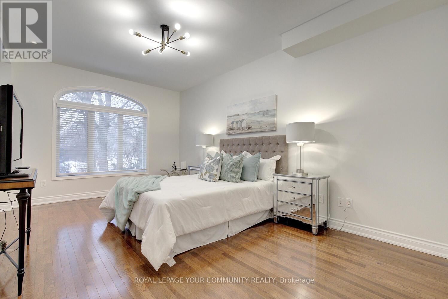 9838 KEELE STREET Image 36