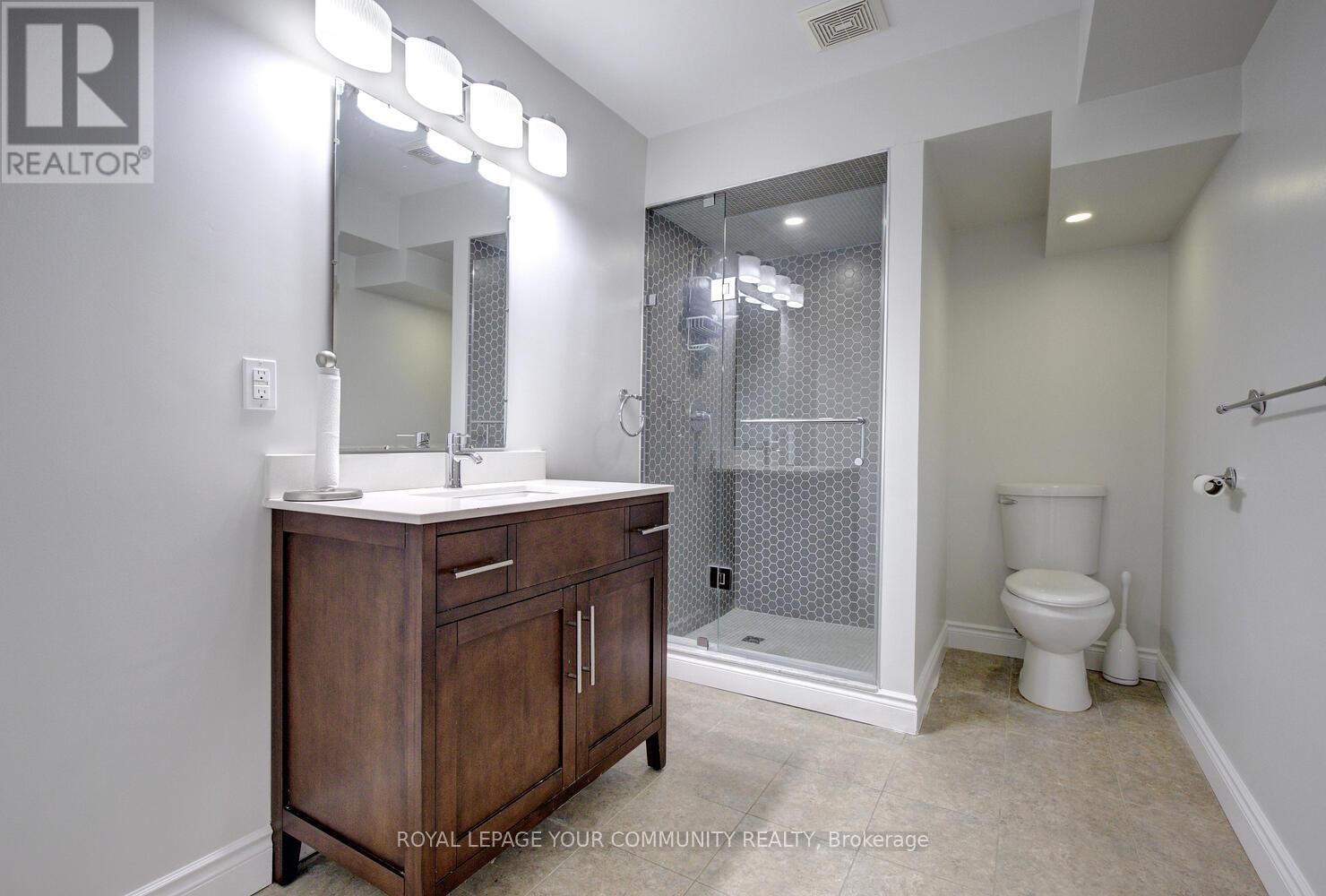9838 KEELE STREET Image 45
