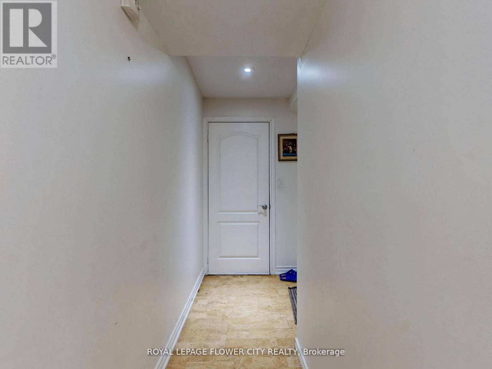 160 AMERICA AVENUE Image 25