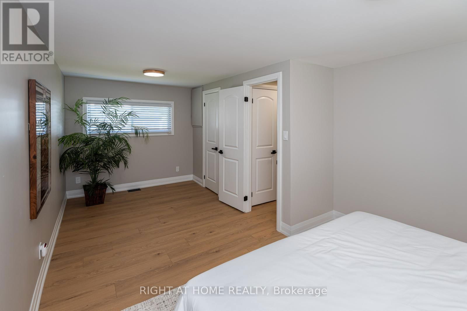 83 HAWTHORNE DRIVE Image 18
