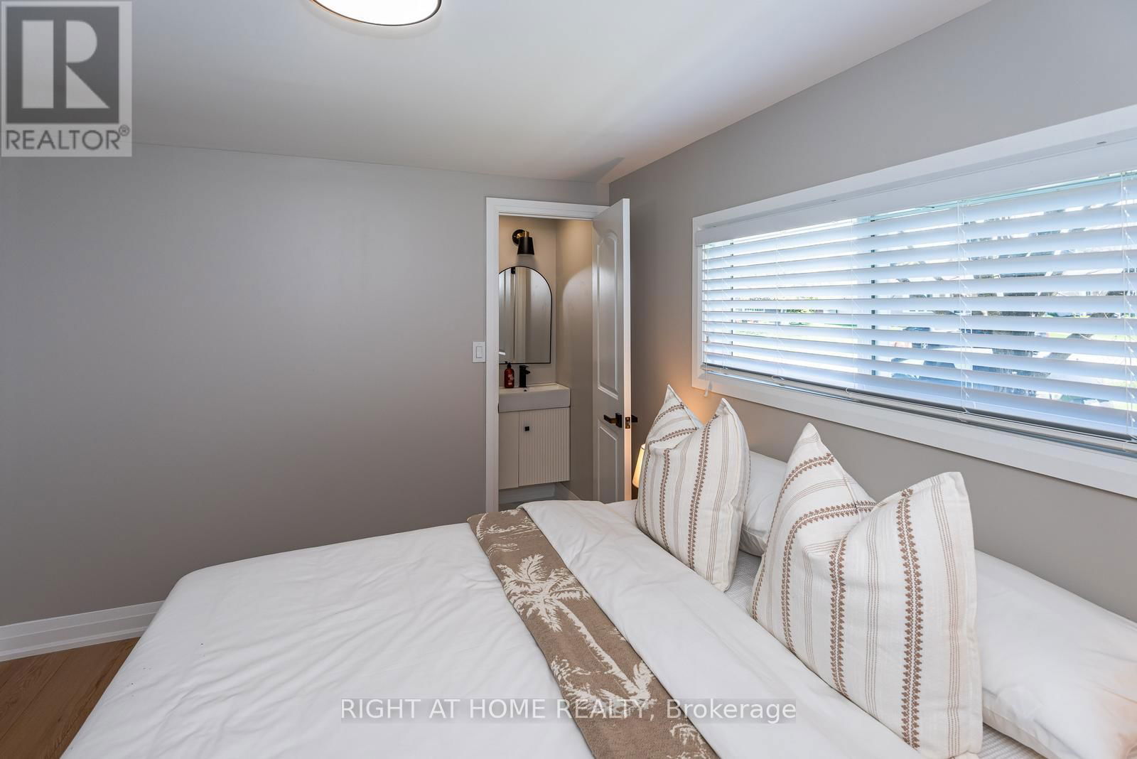 83 HAWTHORNE DRIVE Image 19