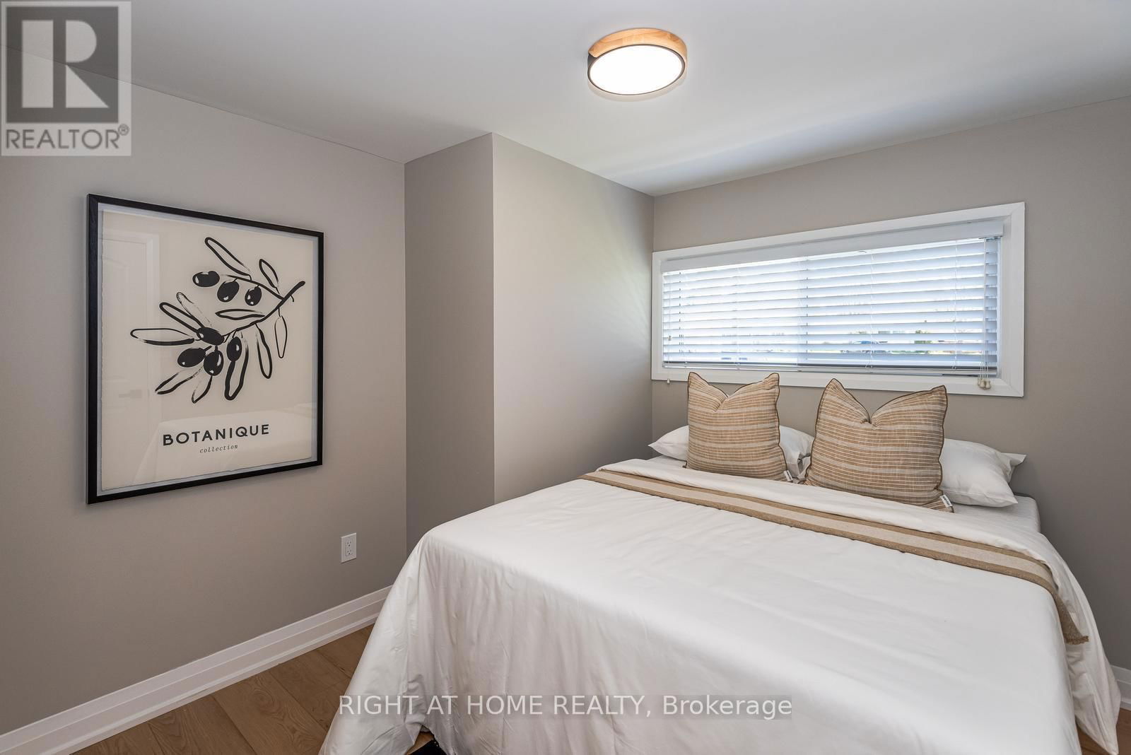 83 HAWTHORNE DRIVE Image 21