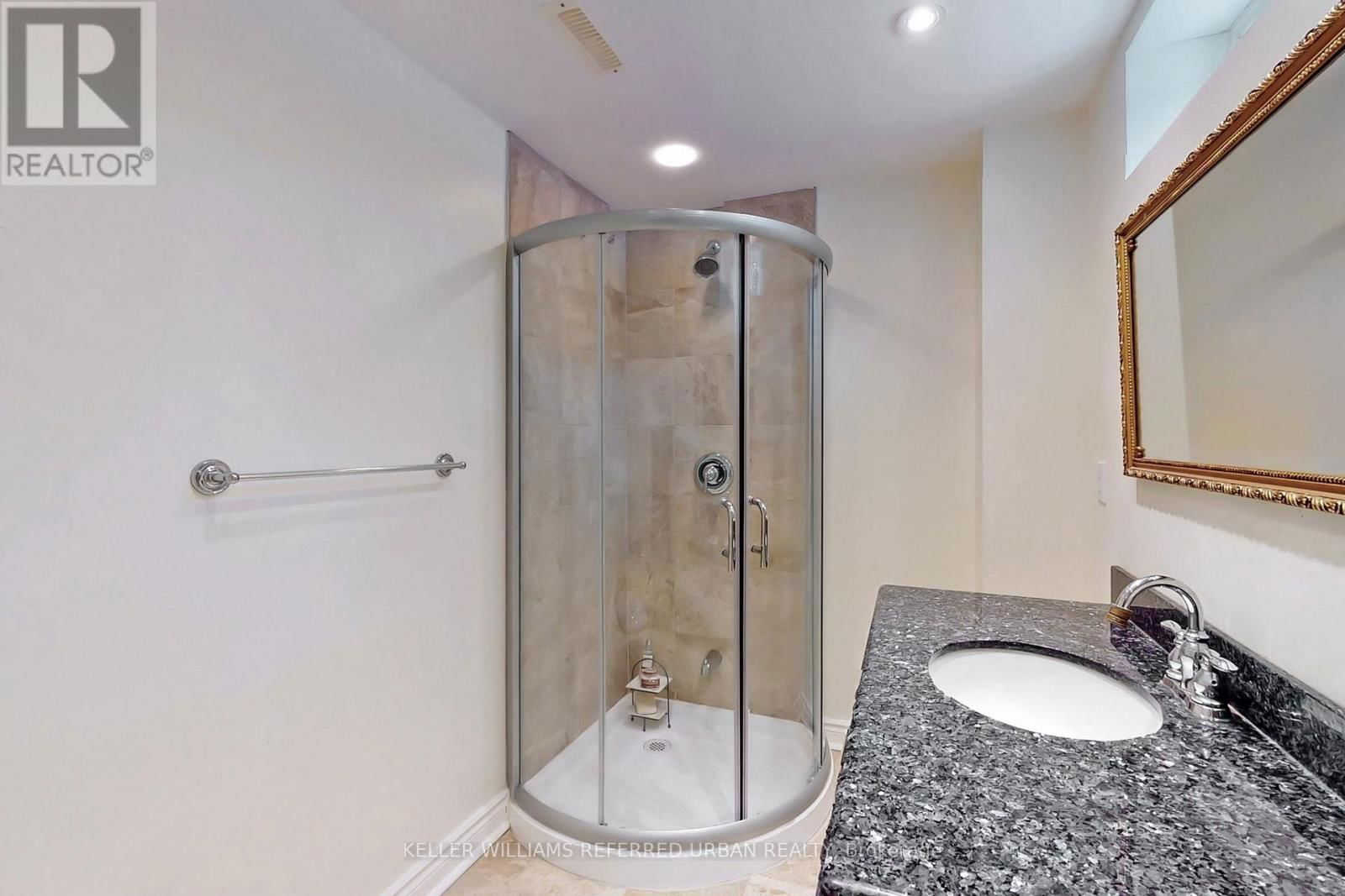 28 EDMUND CRESCENT Image 36