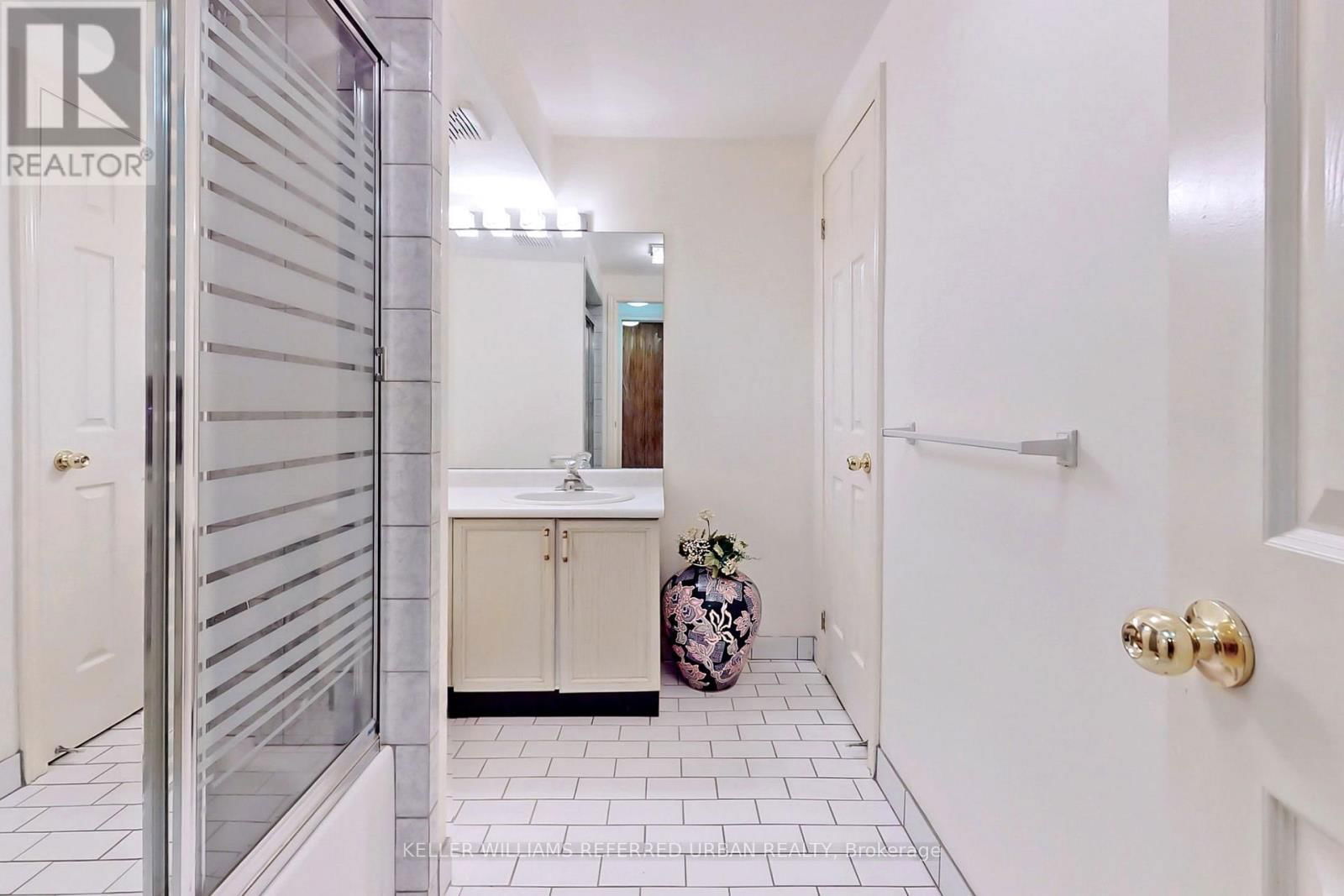 28 EDMUND CRESCENT Image 39