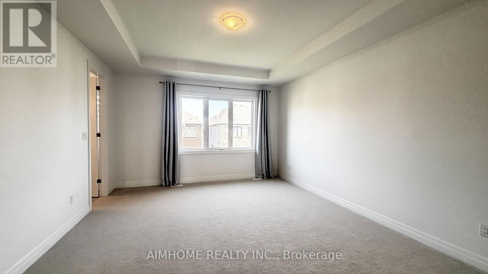 712 NEWLOVE STREET Image 12
