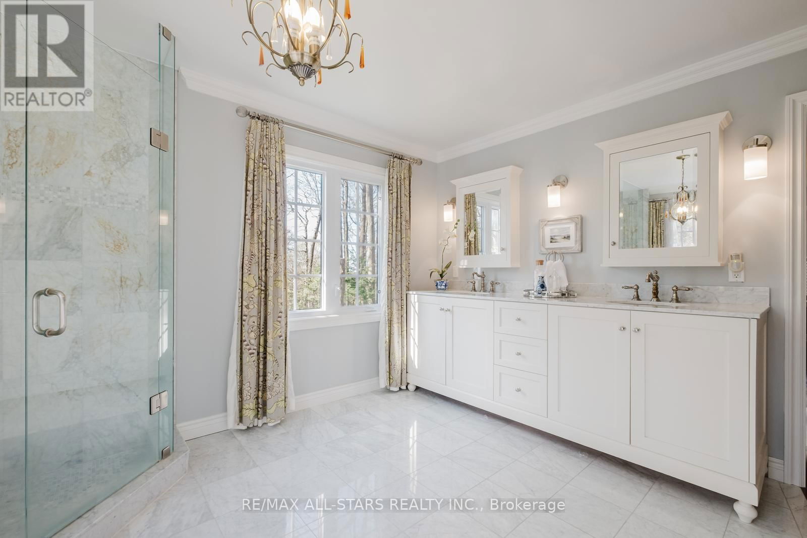 12 OAKVIEW PLACE Image 24